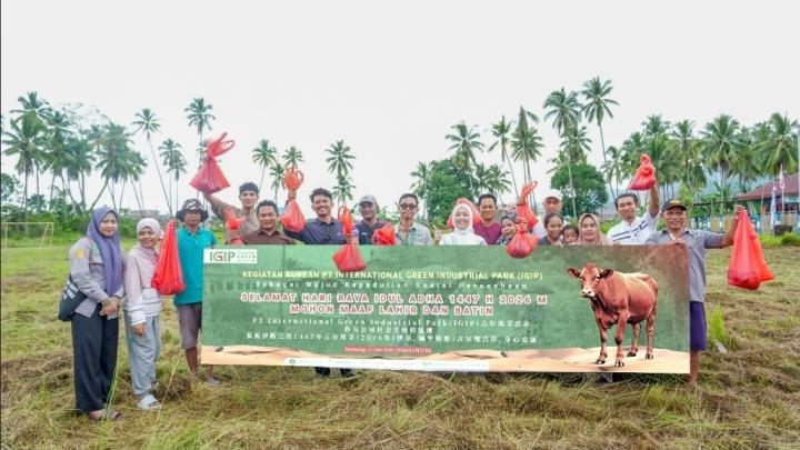 Perkuat Harmonisasi dengan Masyarakat, PT IGIP Salurkan 5 Ekor Sapi Kurban di Morowali